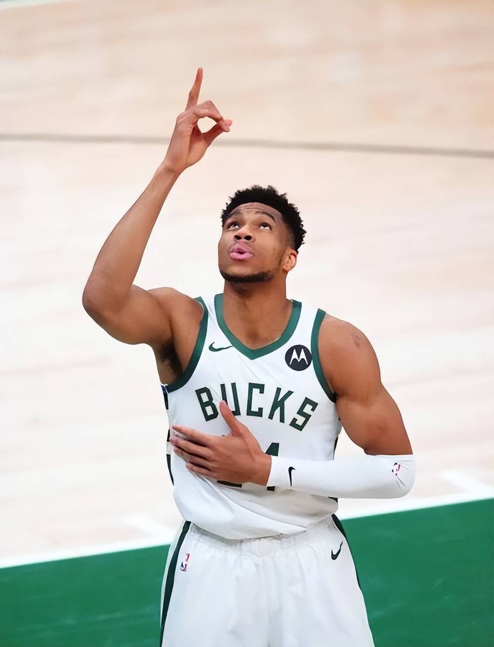 AC米兰中场拉比奥在接受《米兰体育报》采访时谈到...（拉比奥接受《米兰体育报》专访：AC米兰中场谈及……）