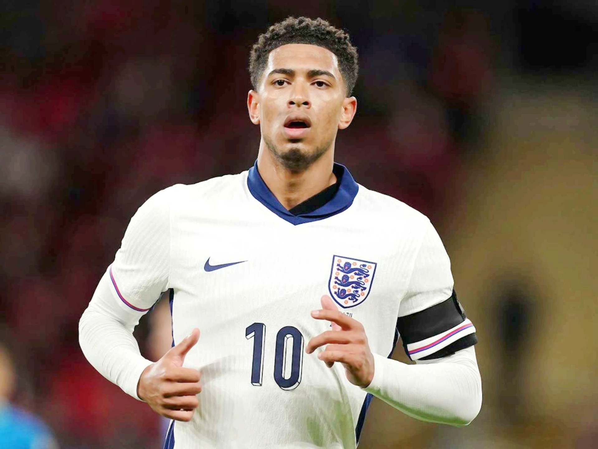 官方：拜仁与孔帕尼麾下的教练团队续约至2029年（拜仁官宣：与孔帕尼教练组续约至2029年）