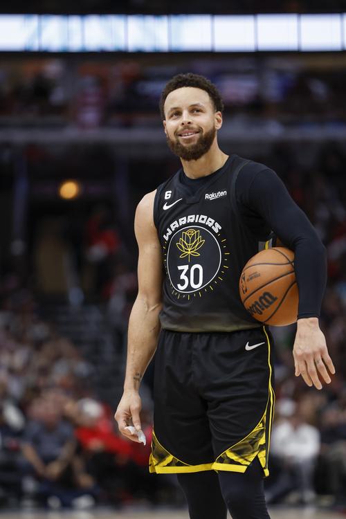 罗伯逊：我们所有人都低于上赛季的标准，萨拉赫也包括在内（罗伯逊：全队状态不及上赛季，萨拉赫也不例外）