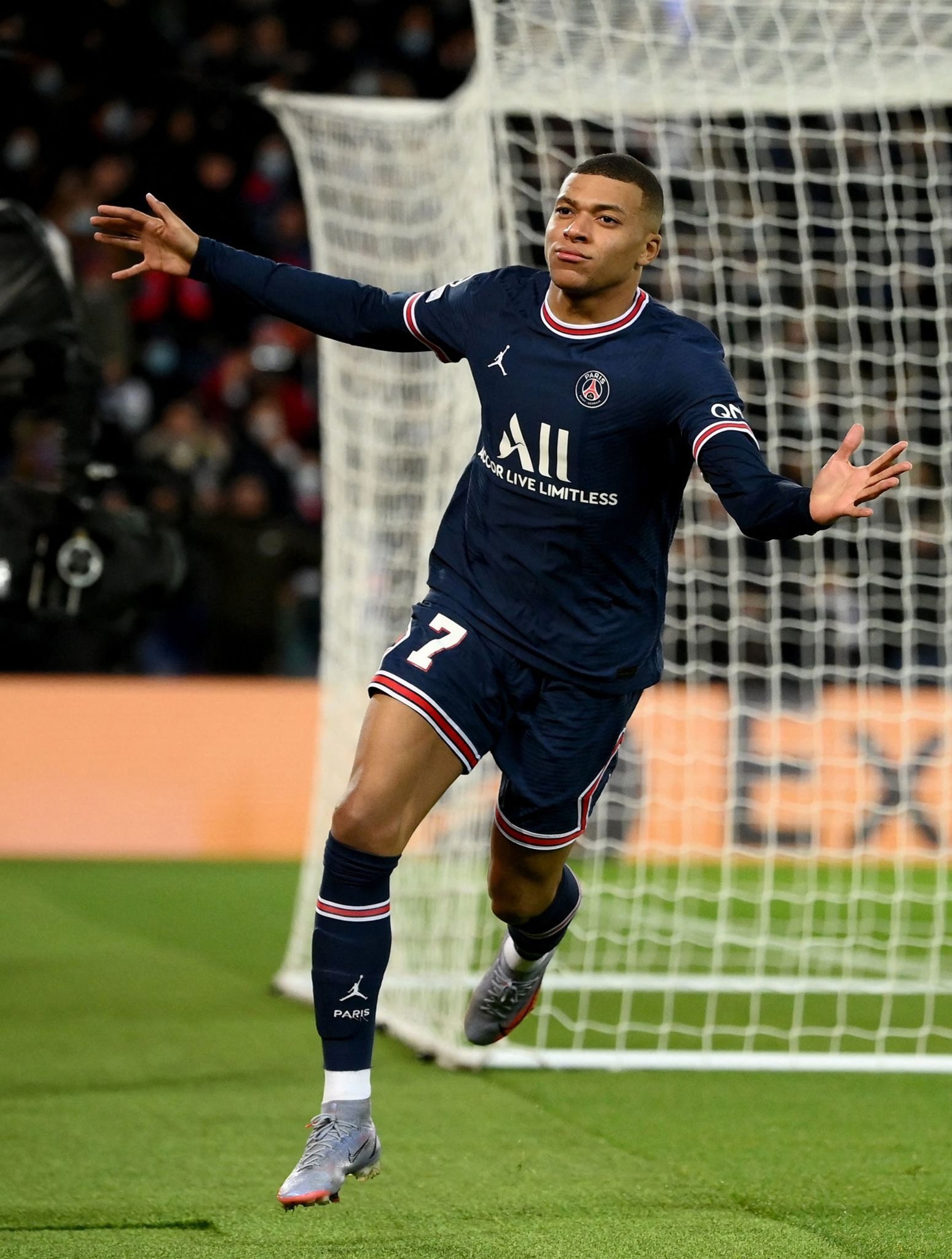 半场战报：帕尔马0-1乌迪内斯，扎尼奥洛破门（半场速递：乌迪内斯1-0领先帕尔马，扎尼奥洛建功）