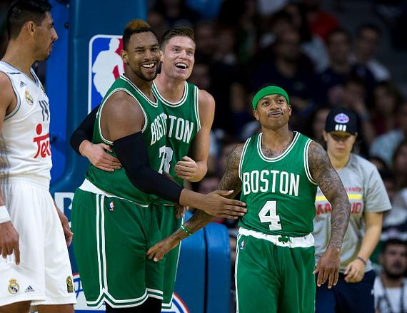 歌名应景，著名歌唱家波切利在世界杯抽签仪式演唱《今夜无人入眠》（波切利亮相世界杯抽签仪式，献唱应景《今夜无人入眠）