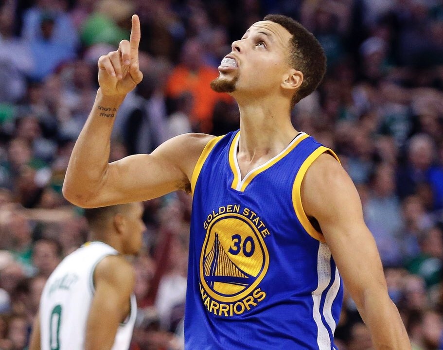 国际米兰牢牢占据榜首（国米稳居榜首）