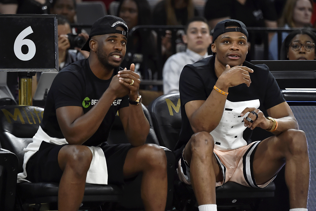 奥斯卡、巴尔加斯赛季前离队，武磊长期伤缺，但海港仍夺冠军（季前失去奥斯卡和巴尔加斯，武磊久伤缺阵，海港仍然问鼎冠军）