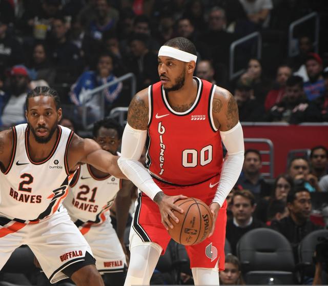 球队防守数据刷新赛季最低失球率（球队防线稳固，赛季失球率创新低）