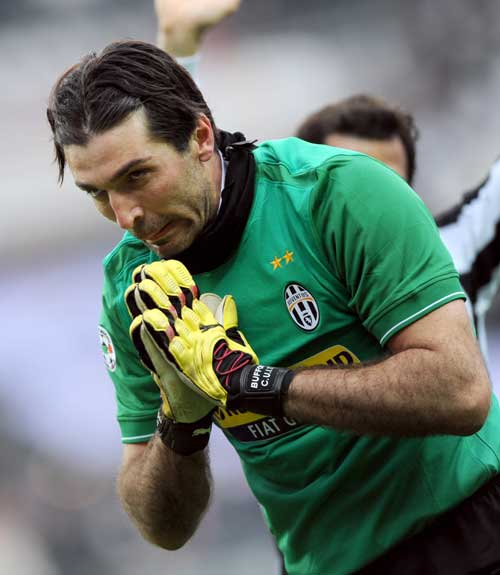 猹伯特AI足球分析 - 稳如磐石的国米，遭遇动荡的利物浦（猹伯特AI足球解读：稳若泰山的国米，对阵动荡中的利物浦）