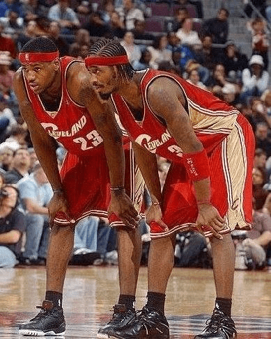 药厂高层谈滕哈赫：一开始选的方向就不太对，就算赢球也会解雇他（药厂高层：滕哈赫起步方向就错了，即使赢球也难免被解雇）