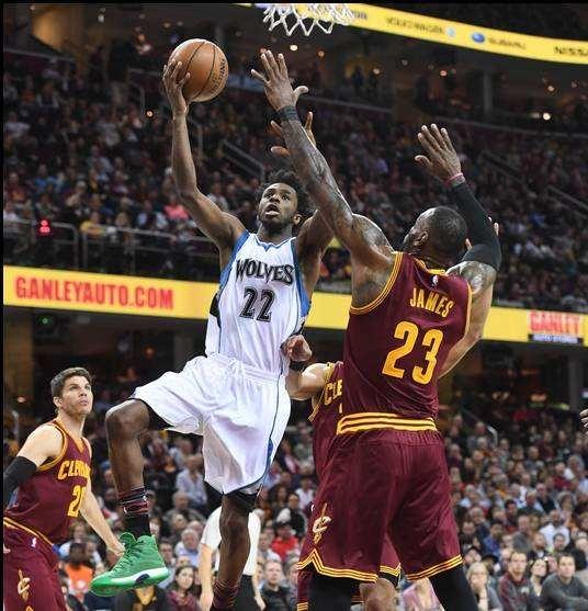 卡利亚里主帅：我在球员时代盯防过C罗，那真是令人激动（卡利亚里主帅：球员时期曾贴身盯防C罗，那一次令我热血沸腾）