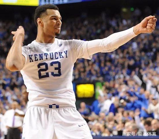 开赛！桐庐上演马术“巅峰对决”（赛事打响！桐庐上演马术巅峰之战）