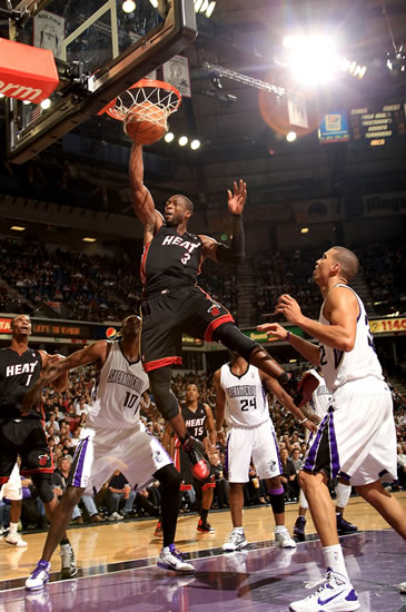 FPX官方：暂别往昔，万幸相遇，愿我们继续成为更好的自己（FPX官宣：告别过往，幸得相逢，愿我们一路成长为更好的自己）